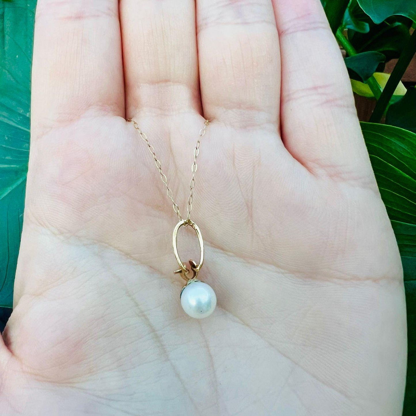 Vintage 9ct Gold Pearl Pendant Classic Timeless Elegance