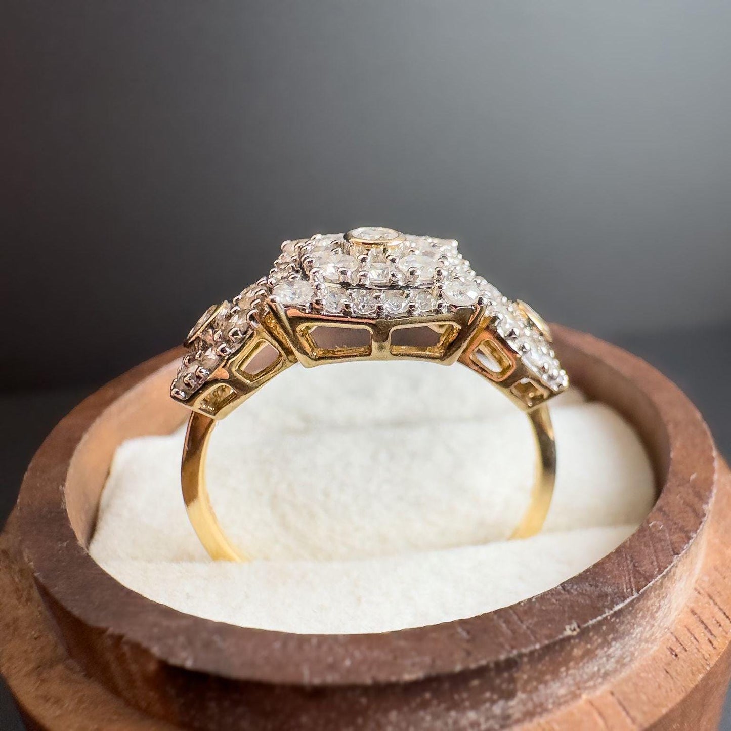 Stunning 9ct Gold Diamond Cluster Ring Art Deco Style Statement Piece 1.0ct Diamonds | UK R 1/2 - US 9.25 | English Hallmarks | Resizable
