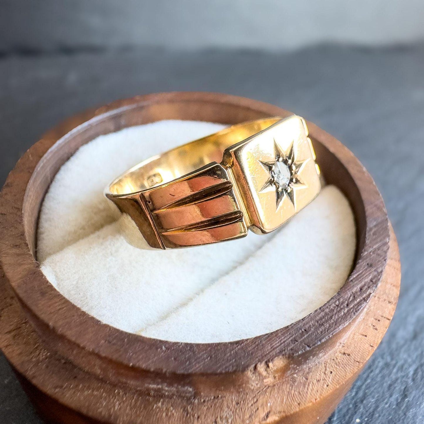 9ct Gold Diamond Star Ring | Vintage Unisex Signet Ring | Unique Gold Gypsy Ring | UK W - US 11 | Resizable | Retro Gold Jewelry |