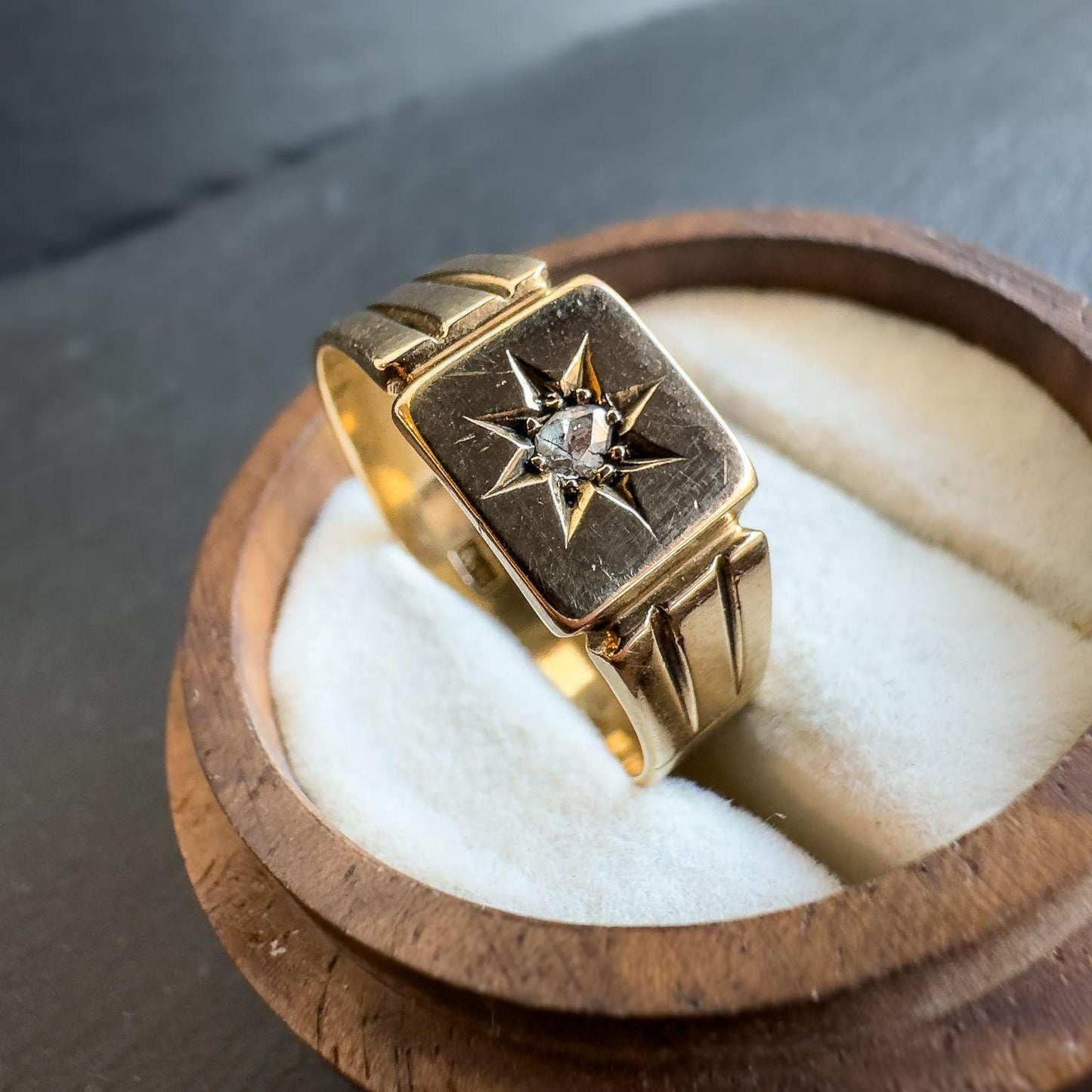 9ct Gold Diamond Star Ring | Vintage Unisex Signet Ring | Unique Gold Gypsy Ring | UK W - US 11 | Resizable | Retro Gold Jewelry |