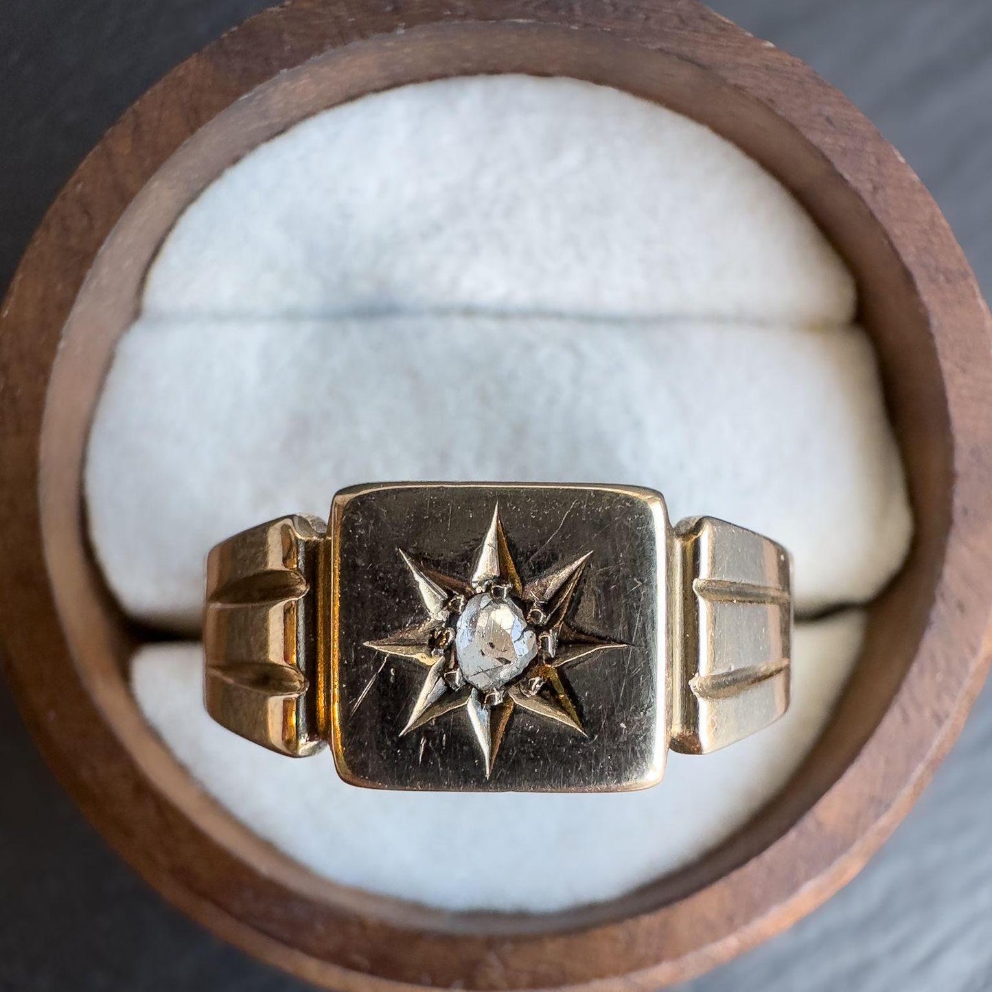9ct Gold Diamond Star Ring | Vintage Unisex Signet Ring | Unique Gold Gypsy Ring | UK W - US 11 | Resizable | Retro Gold Jewelry |