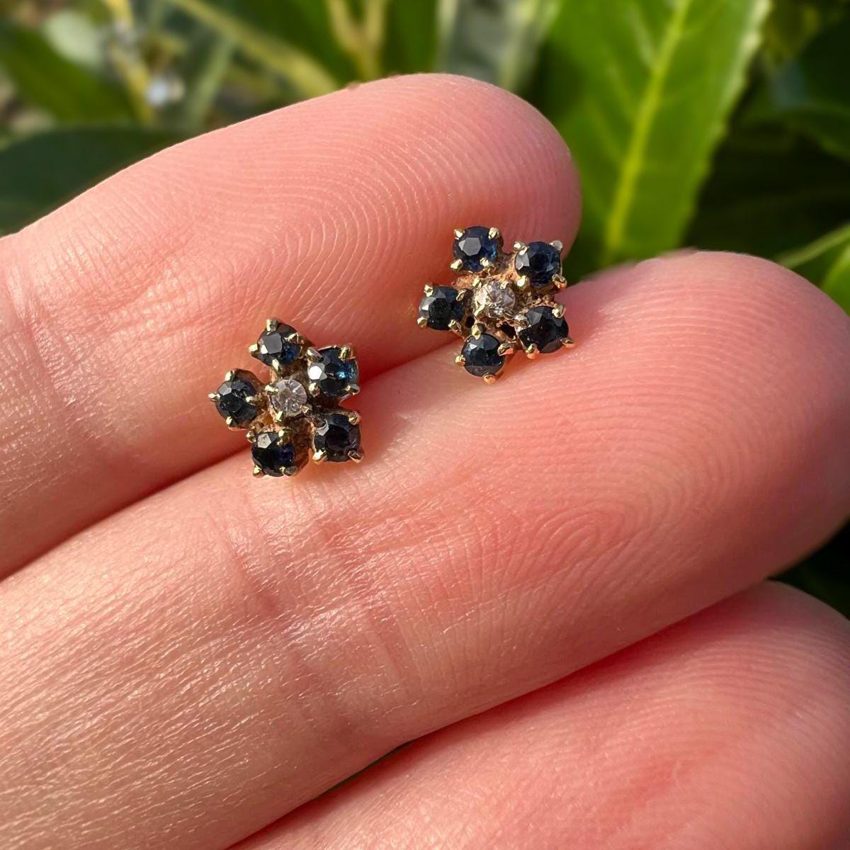 Vintage 9ct Gold Sapphire Cluster Earrings | Elegant Floral Studs | Classic Blue Gemstone Jewelry | Gift for Her