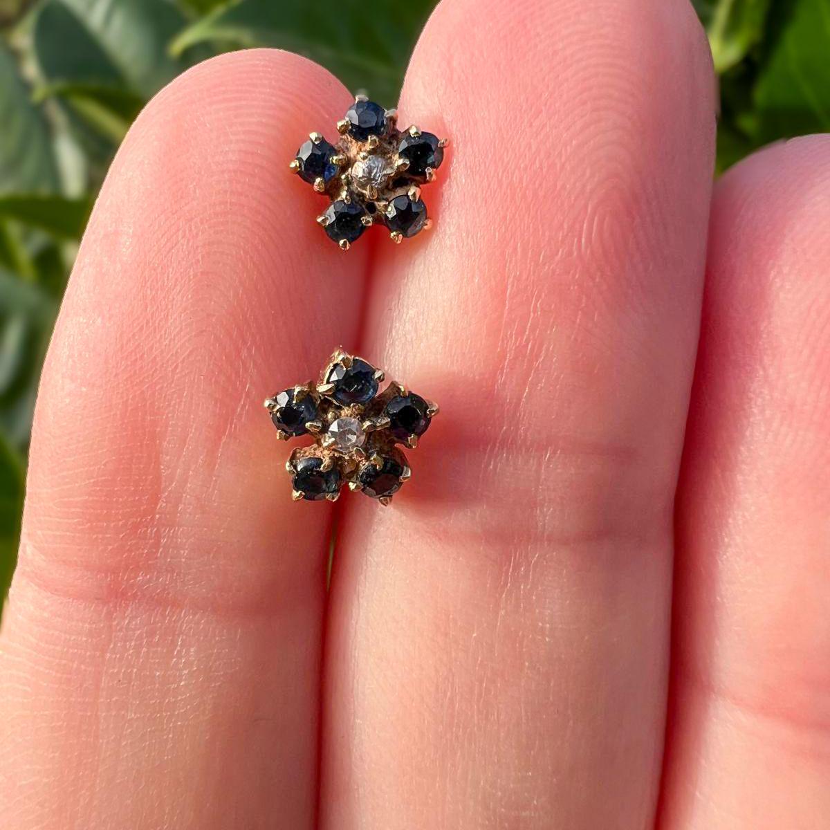Vintage 9ct Gold Sapphire Cluster Earrings | Elegant Floral Studs | Classic Blue Gemstone Jewelry | Gift for Her