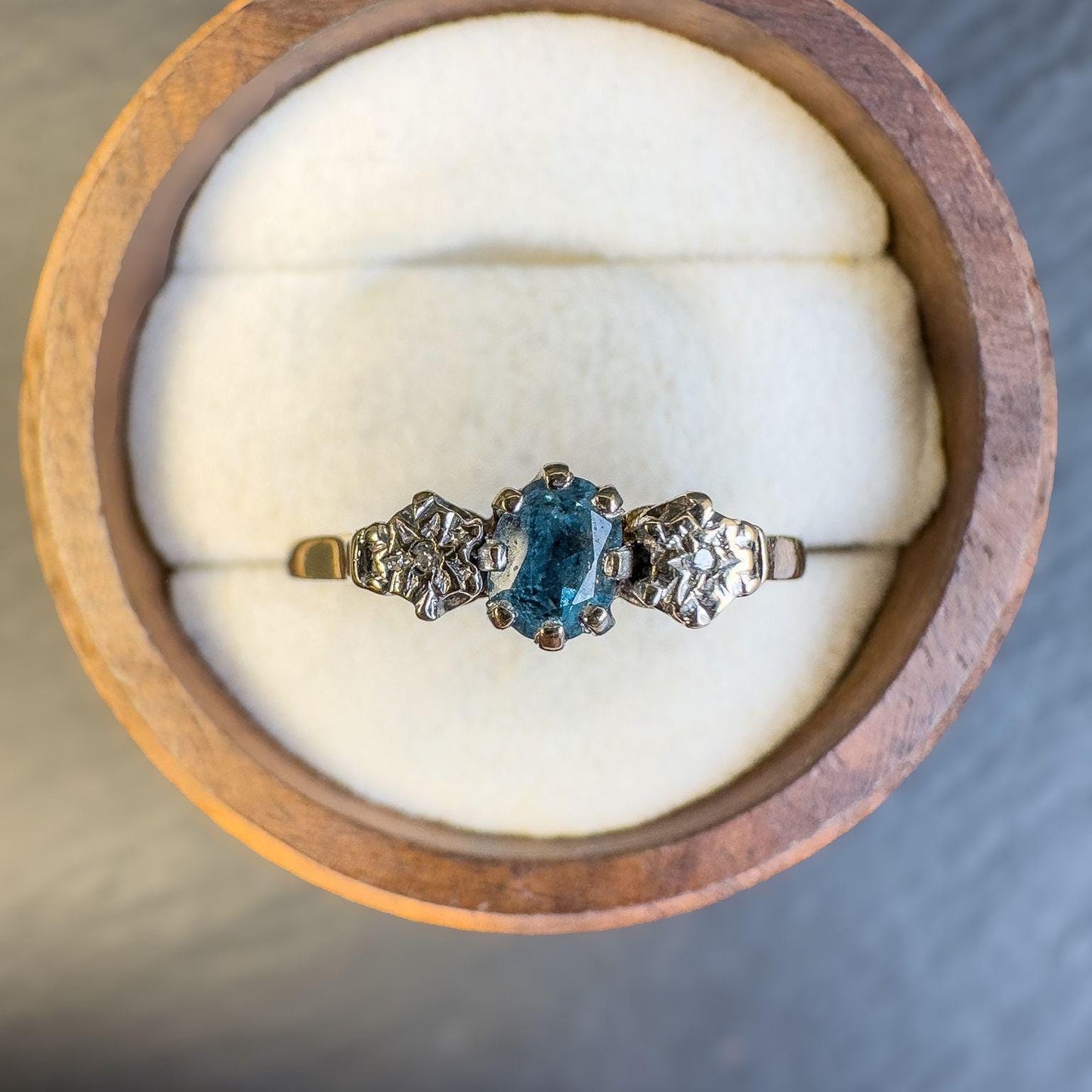 Vintage 9ct Gold Topaz & Diamond Ring Birmingham Hallmarked 1965 | English Hallmarks | UK R 1/2 - US 8.75 | Resizable |
