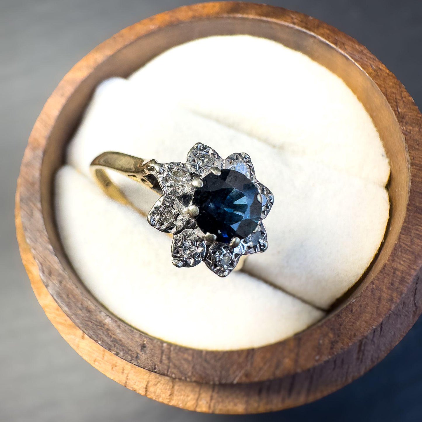 Vintage 9ct Gold Sapphire and Diamond Ring | Birmingham 1975's Hallmark | Floral Cluster Design | UK N 1/2 | Resizable |