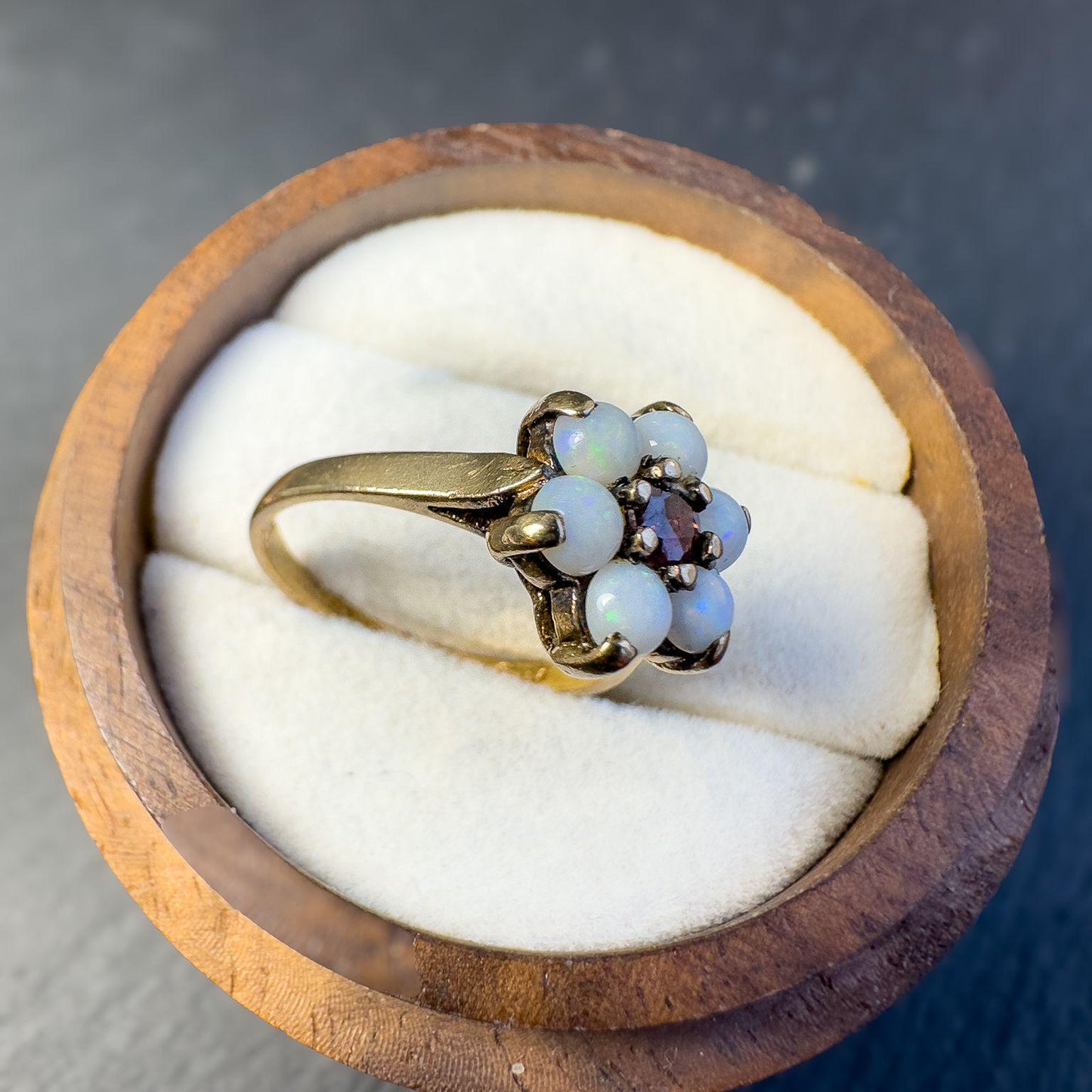 Vintage 9ct Gold Opal and Garnet Ring - English Hallmark | Daisy Flower Ring | UK J 1/2 | Resizable |