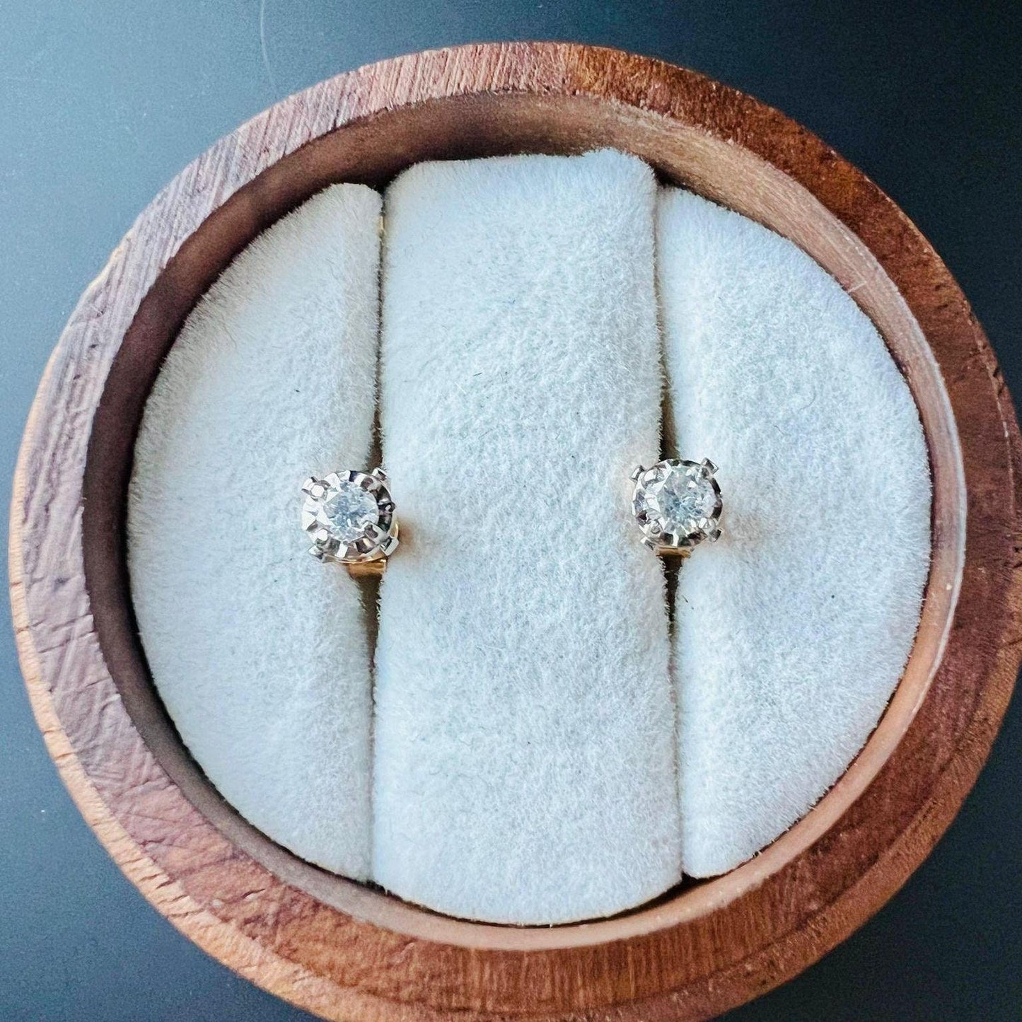 Vintage 9ct Gold Round Stud Earrings Timeless Sparkle
