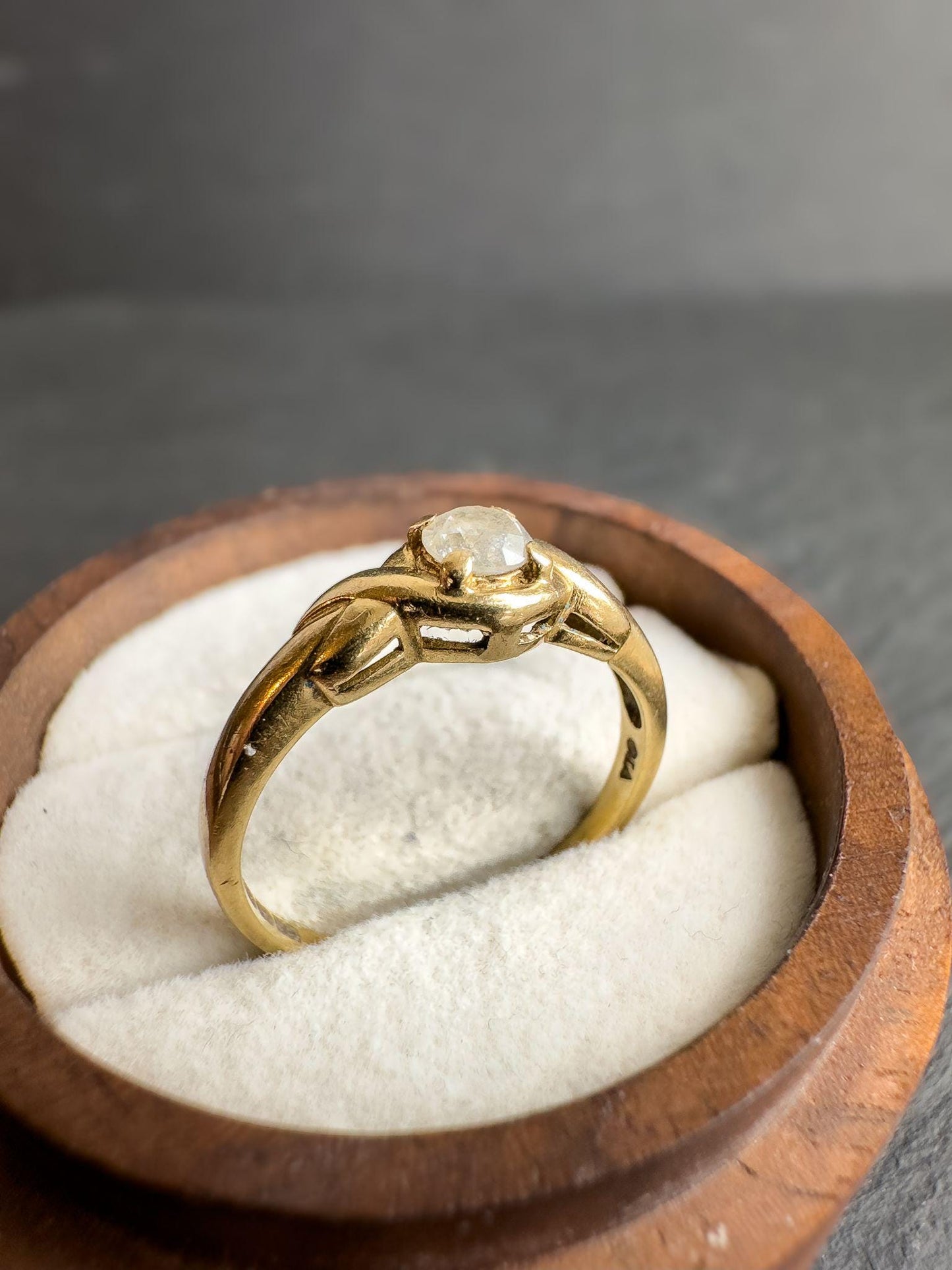 Vintage 9ct Gold Diamond Ring | 0.25 ct Solitaire | Vintage Diamond Engagement Ring | Unique Design | English Hallmarked | UK M 1/2 US 6.5