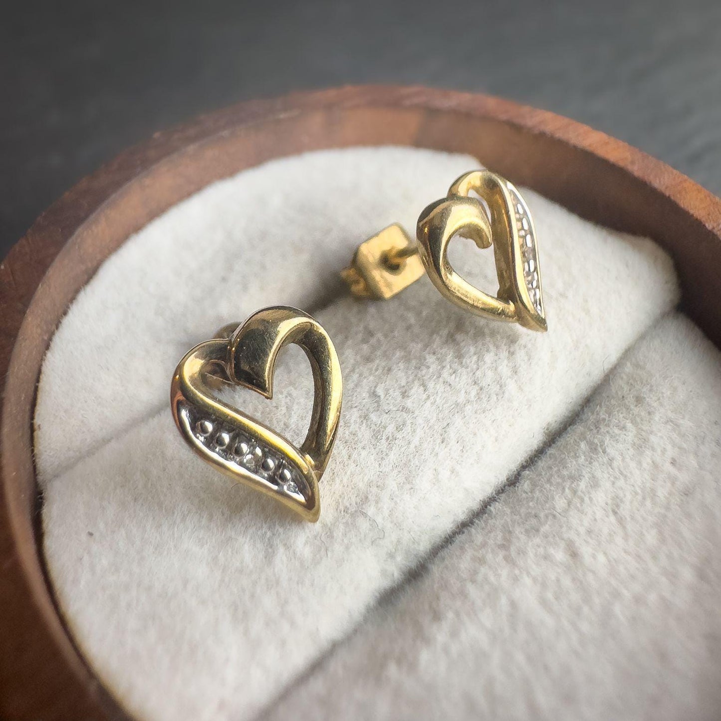 Vintage 9ct Gold Diamond Heart Earrings | Elegant Gold Heart Studs | 9K Gold & Diamond Earrings | Vintage Fine Jewelry Gift | Dainty Earring