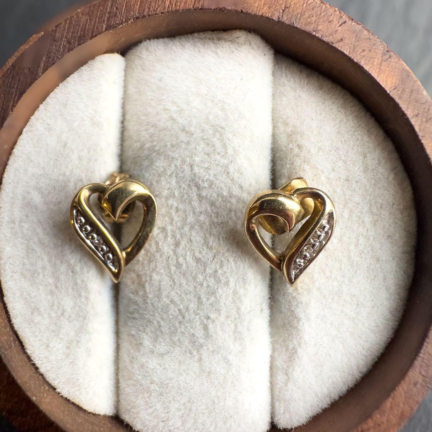 Vintage 9ct Gold Diamond Heart Earrings | Elegant Gold Heart Studs | 9K Gold & Diamond Earrings | Vintage Fine Jewelry Gift | Dainty Earring