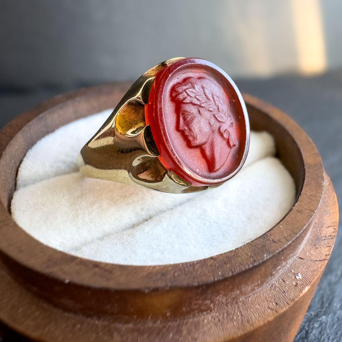 9ct Gold Carnelian Intaglio Ring | Roman Style Cameo Ring | Vintage Signet Ring | English Hallmarked | UK R - US 8.5 | Resizable |