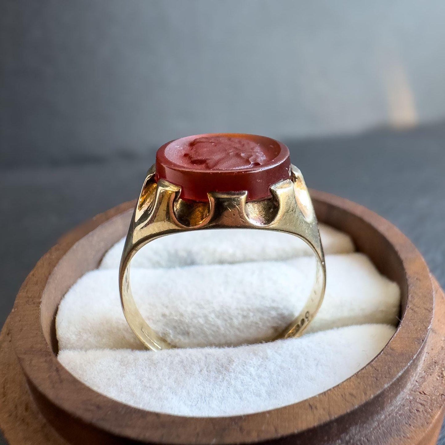 9ct Gold Carnelian Intaglio Ring | Roman Style Cameo Ring | Vintage Signet Ring | English Hallmarked | UK R - US 8.5 | Resizable |