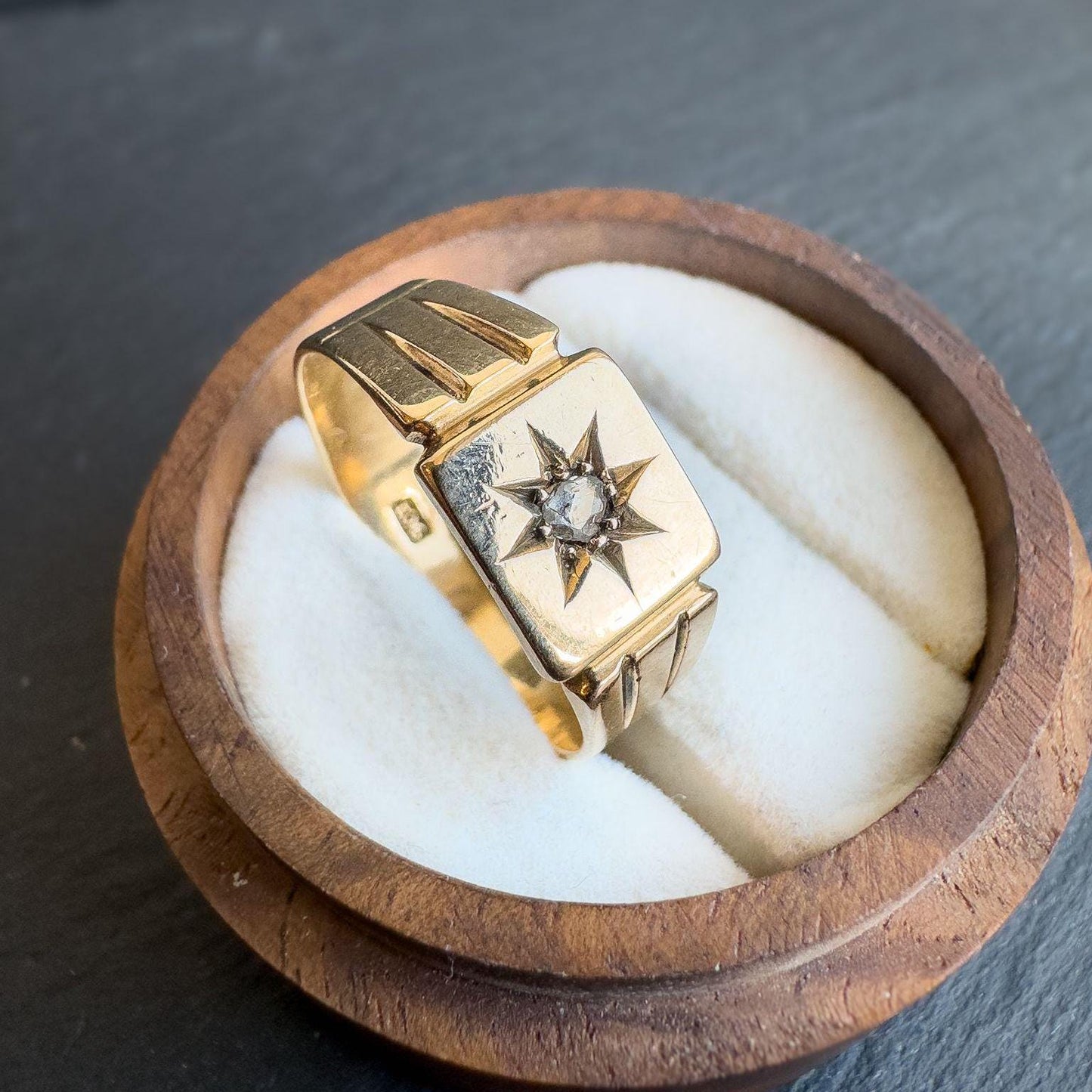 9ct Gold Diamond Star Ring | Vintage Unisex Signet Ring | Unique Gold Gypsy Ring | UK W - US 11 | Resizable | Retro Gold Jewelry |