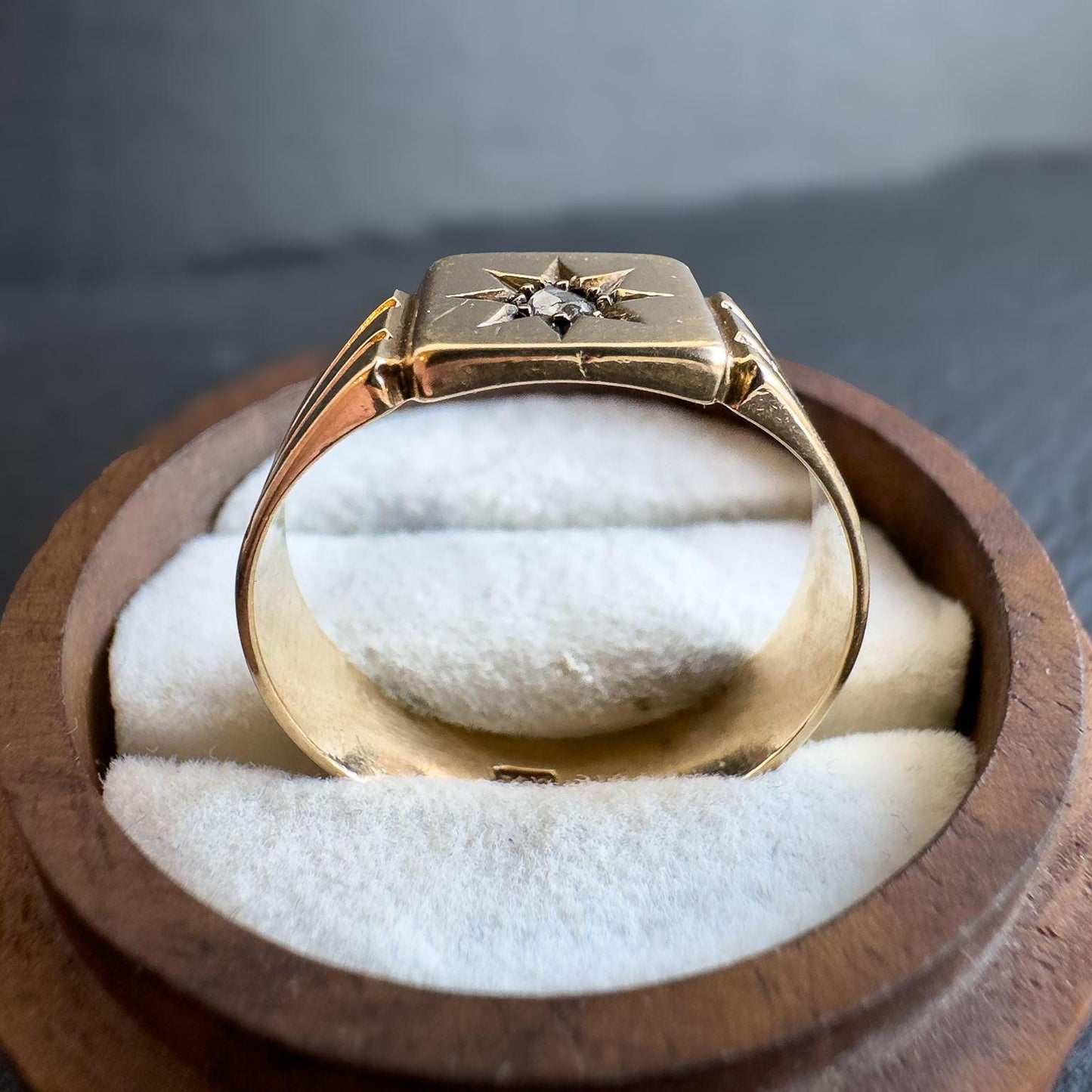9ct Gold Diamond Star Ring | Vintage Unisex Signet Ring | Unique Gold Gypsy Ring | UK W - US 11 | Resizable | Retro Gold Jewelry |