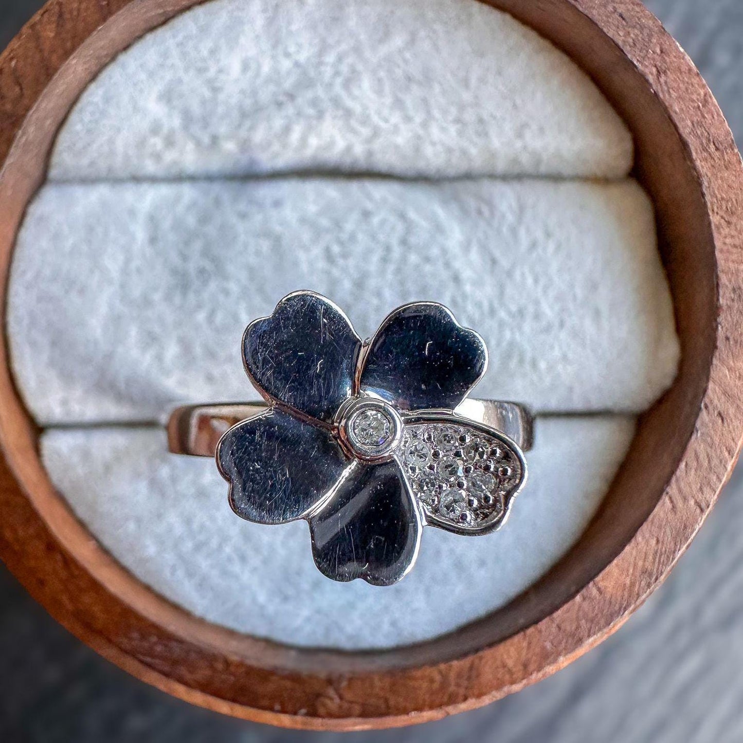 9ct White Gold Vintage Diamond Flower Ring | Elegant Floral Design | Vintage Gold Statement Ring | Unique Jewelry Gift | UK L 1/2 - US 6 |