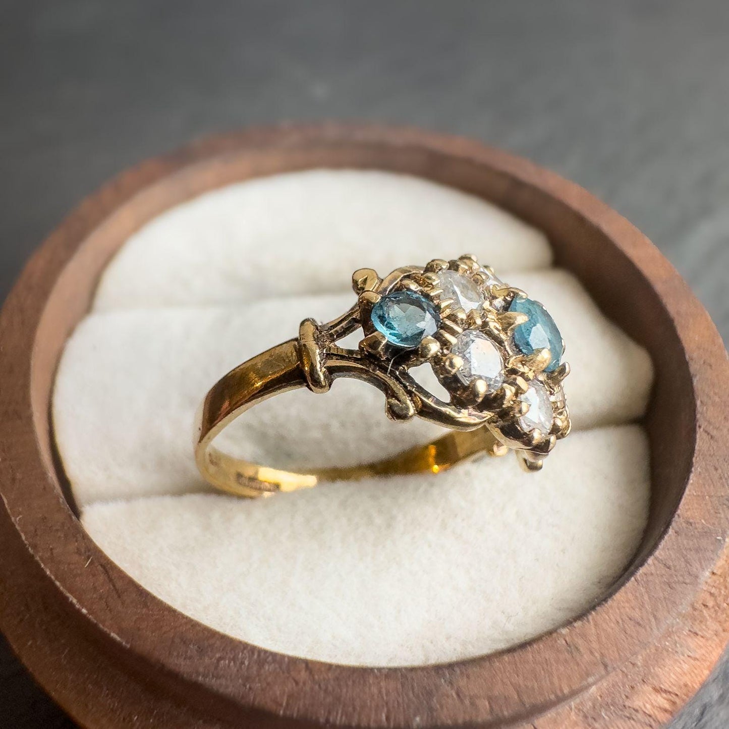 Vintage 9ct Solid Gold Topaz & Zirconia Cluster Ring | Blue Topaz Ring | Unique Gift | UK J - US 4.75 | English Hallmarks |