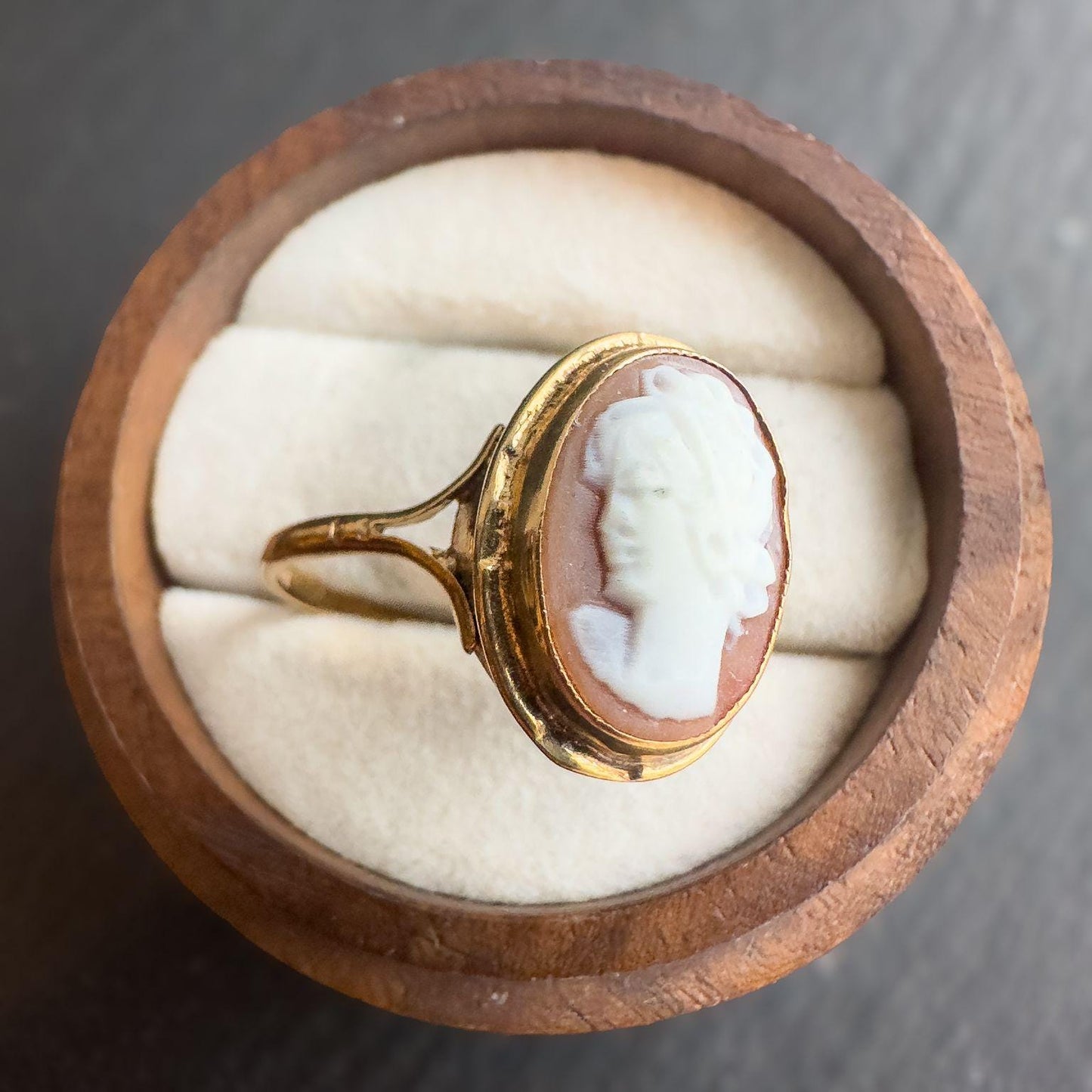9ct Solid Gold Vintage Cameo Ring | Vintage Victorian Style | Solid Gold Hand-Carved Cameo Jewelry | English Hallmarks | UK T - US 9.5 |
