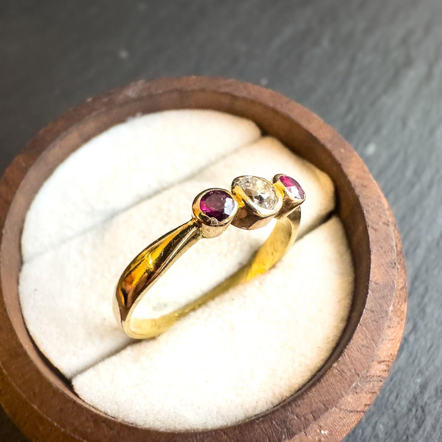 18ct Solid Gold Antique Ruby and Diamond Ring | Three Stone Design | Timeless Elegance | UK P 1/2 - US 8 |