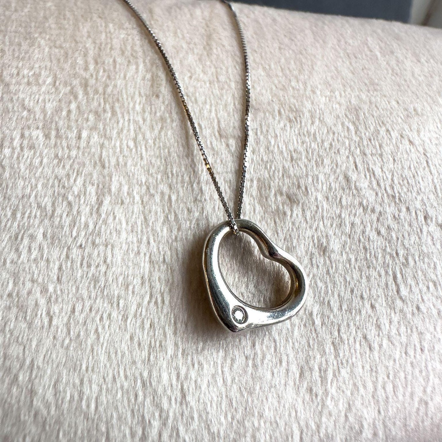 Love Forever: Diamond Heart Pendant in 9ct Solid White Gold with 9ct White gold Fine Chain Necklace | Unique Heart Pendant Necklace Gift