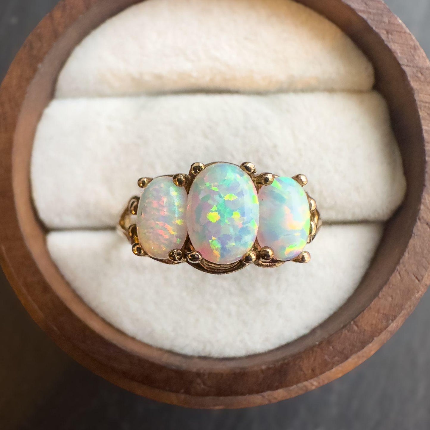 9ct Solid Gold Vintage Opal Trilogy Ring | Oval Cabochon Opals | Unique Gift for Her | English Hallmarks | UK M 1/2 - US 6.5 - Resizable