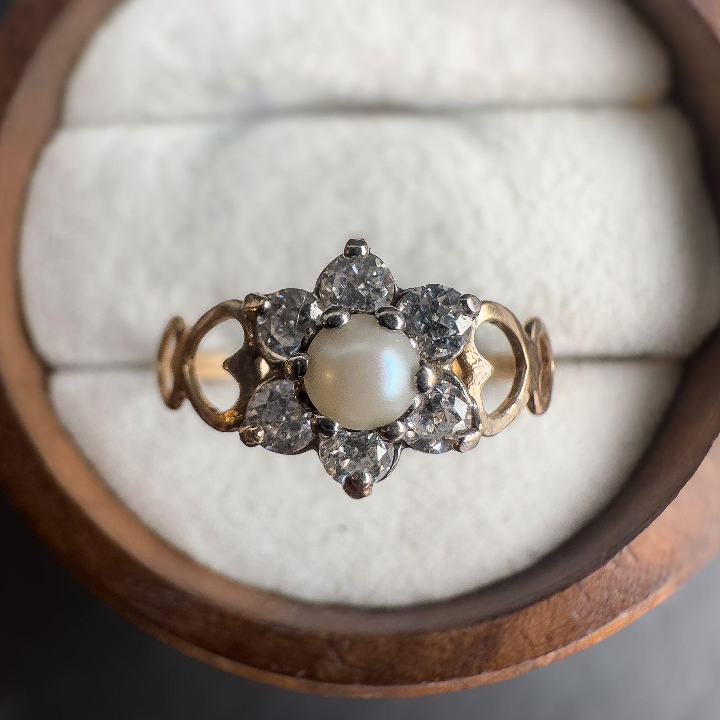 9ct Solid Gold Pearl & Cubic Zirconia Flower Ring | Vintage Gold Statement Ring | Dainty Pearl Engagement Ring | Unique Gift for Her