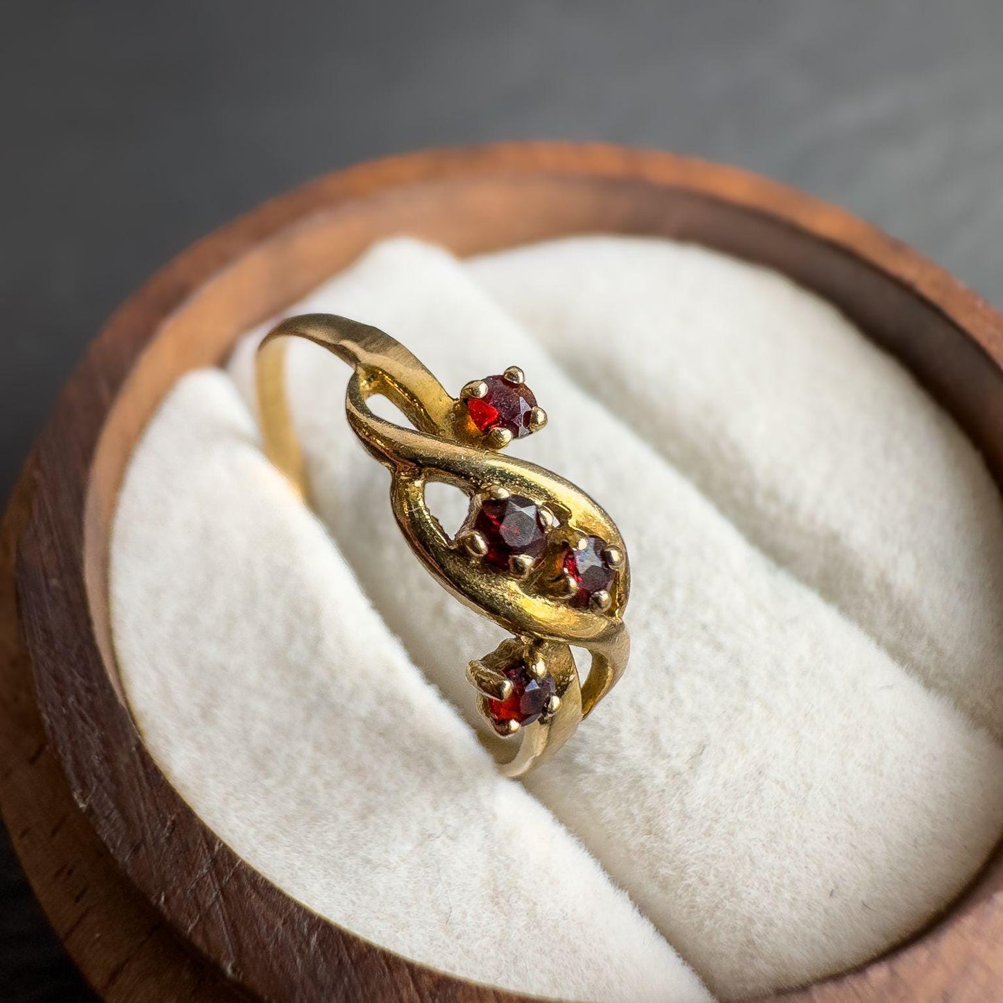 9ct Solid Gold Vintage Garnet Ring | Red Gemstone Gold Ring | UK Q - US 8 | Unique Gift for Her | Resizable |