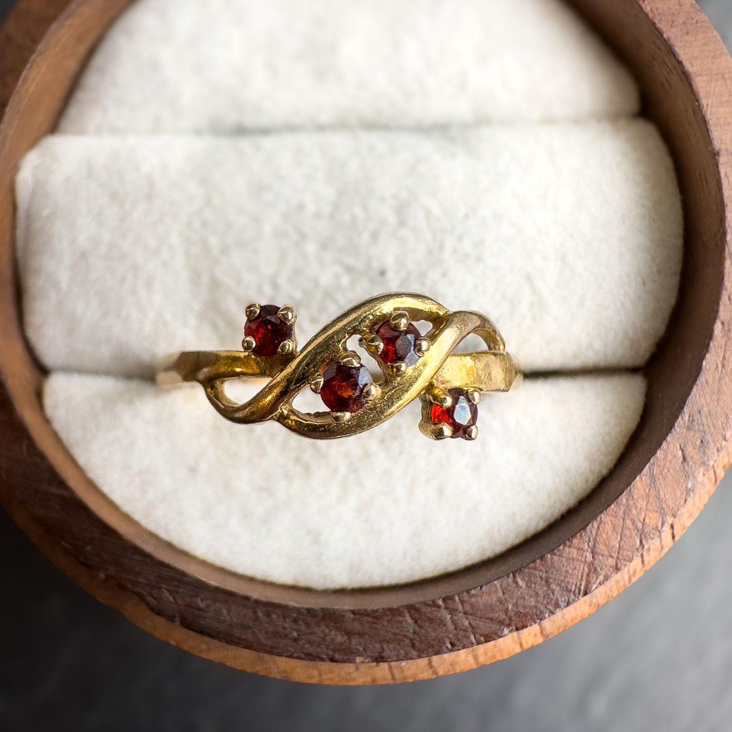 9ct Solid Gold Vintage Garnet Ring | Red Gemstone Gold Ring | UK Q - US 8 | Unique Gift for Her | Resizable |