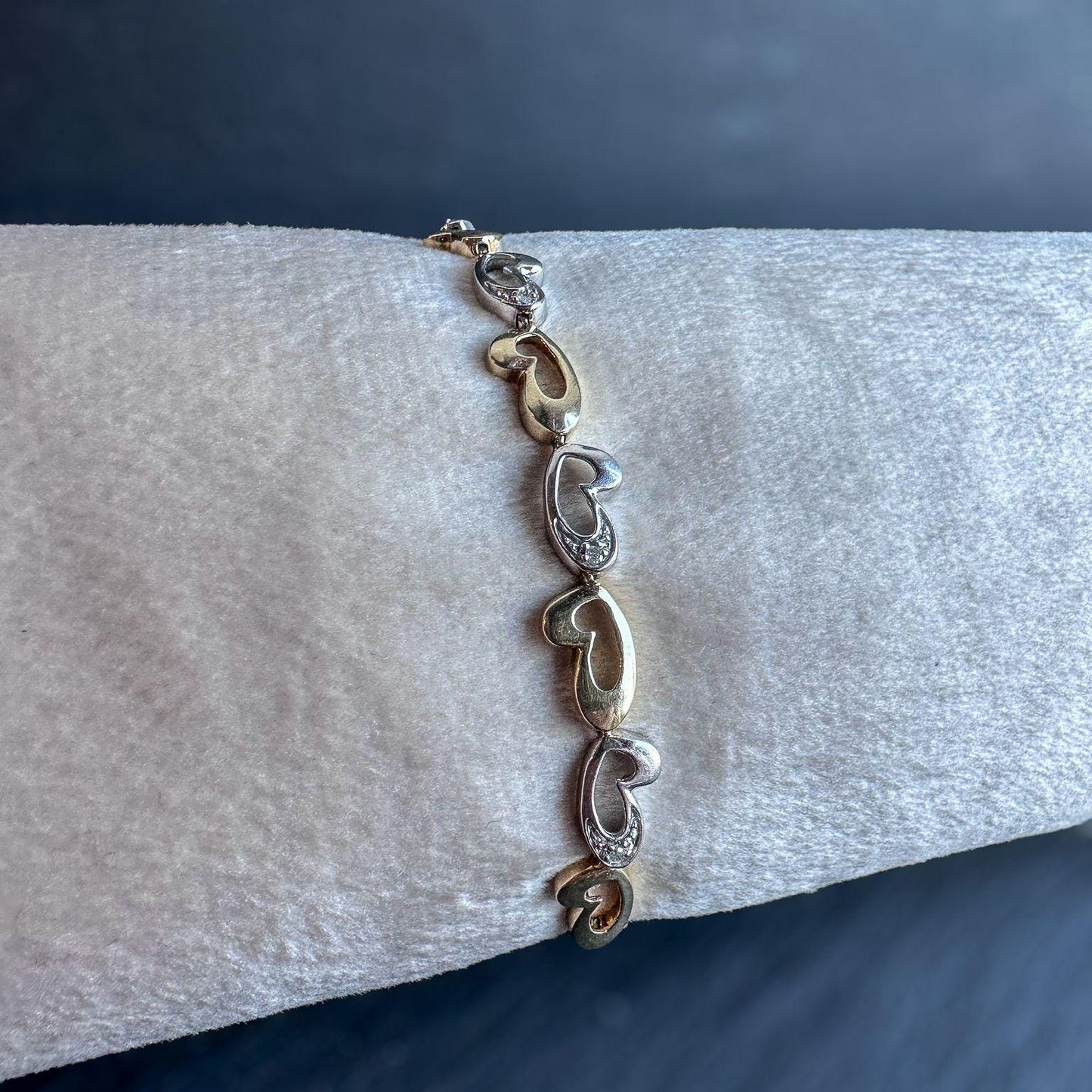 9ct Solid Gold Vintage Diamond Heart Bracelet | English Hallmarked | Romantic Gift | Elegant Jewelry | Diamond Heart Bracelet |