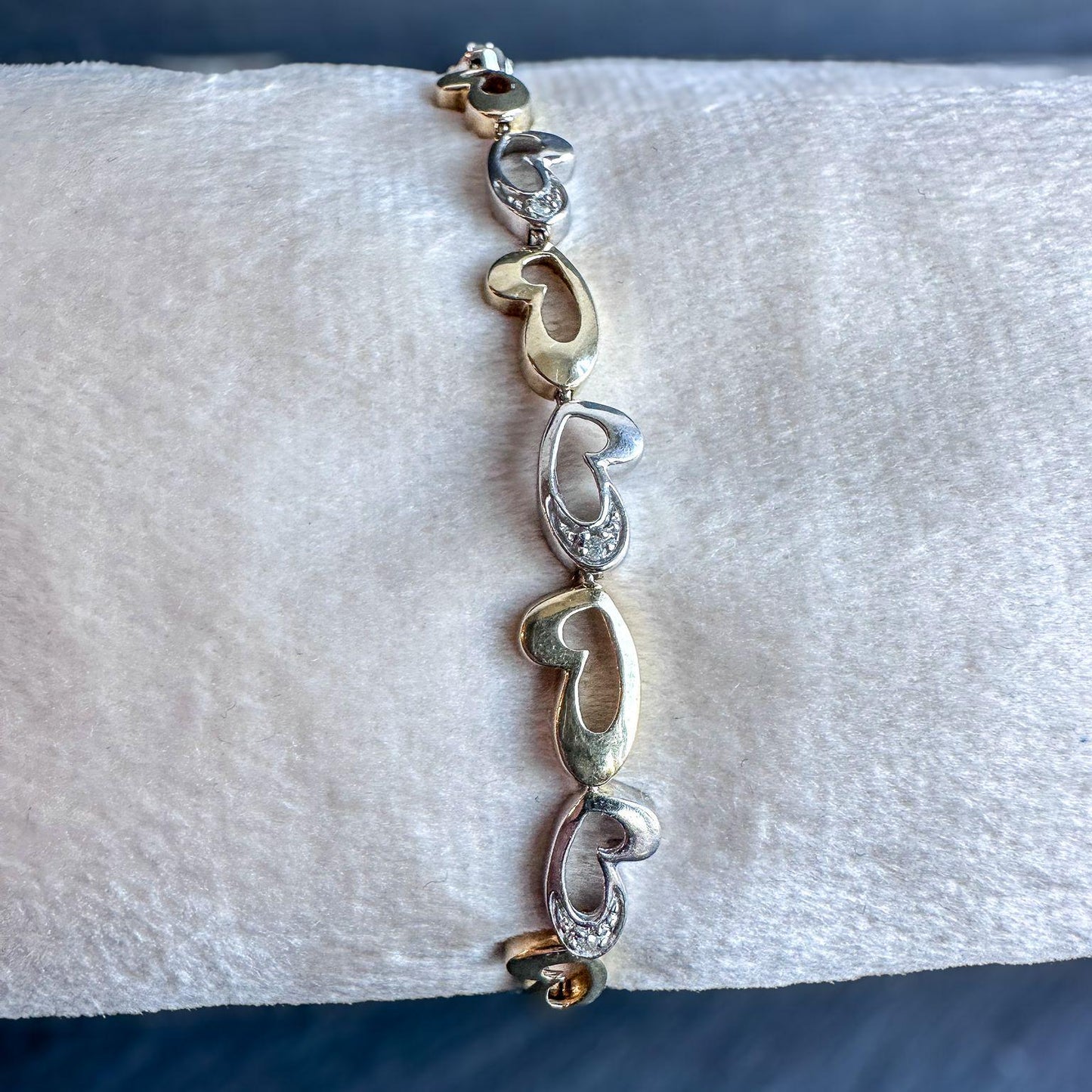 9ct Solid Gold Vintage Diamond Heart Bracelet | English Hallmarked | Romantic Gift | Elegant Jewelry | Diamond Heart Bracelet |