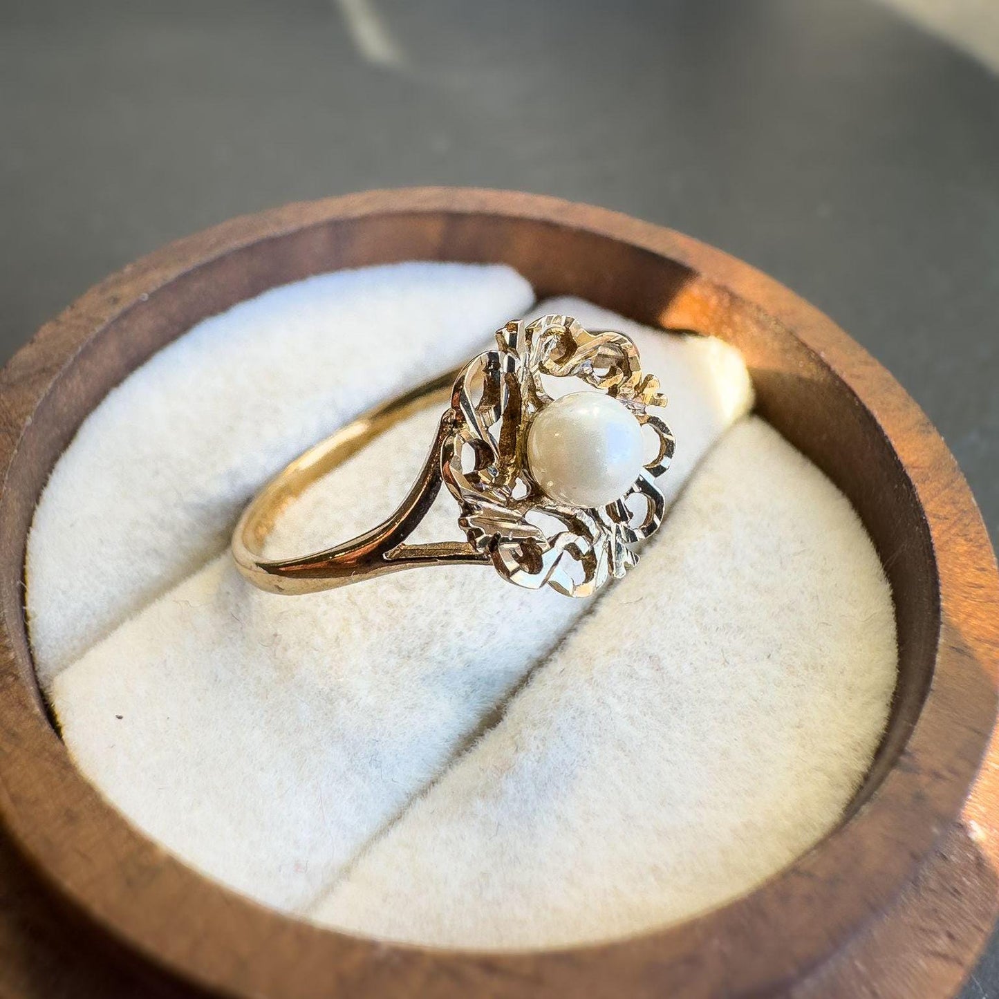 9ct Solid Gold Vintage Pearl Ring | Ornate Floral Design | 9k Gold Women's Ring | Unique Gift Idea | UK N - US 6.25 | Resizable