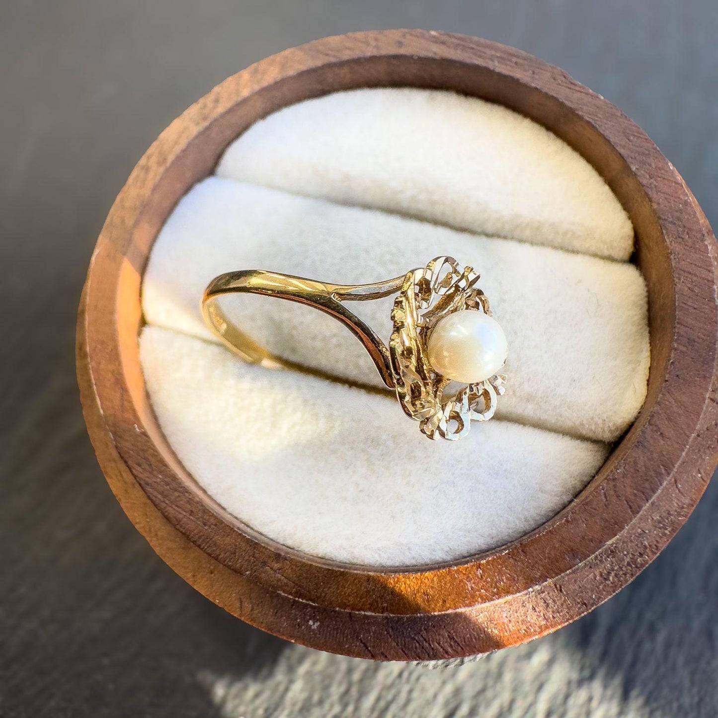9ct Solid Gold Vintage Pearl Ring | Ornate Floral Design | 9k Gold Women's Ring | Unique Gift Idea | UK N - US 6.25 | Resizable