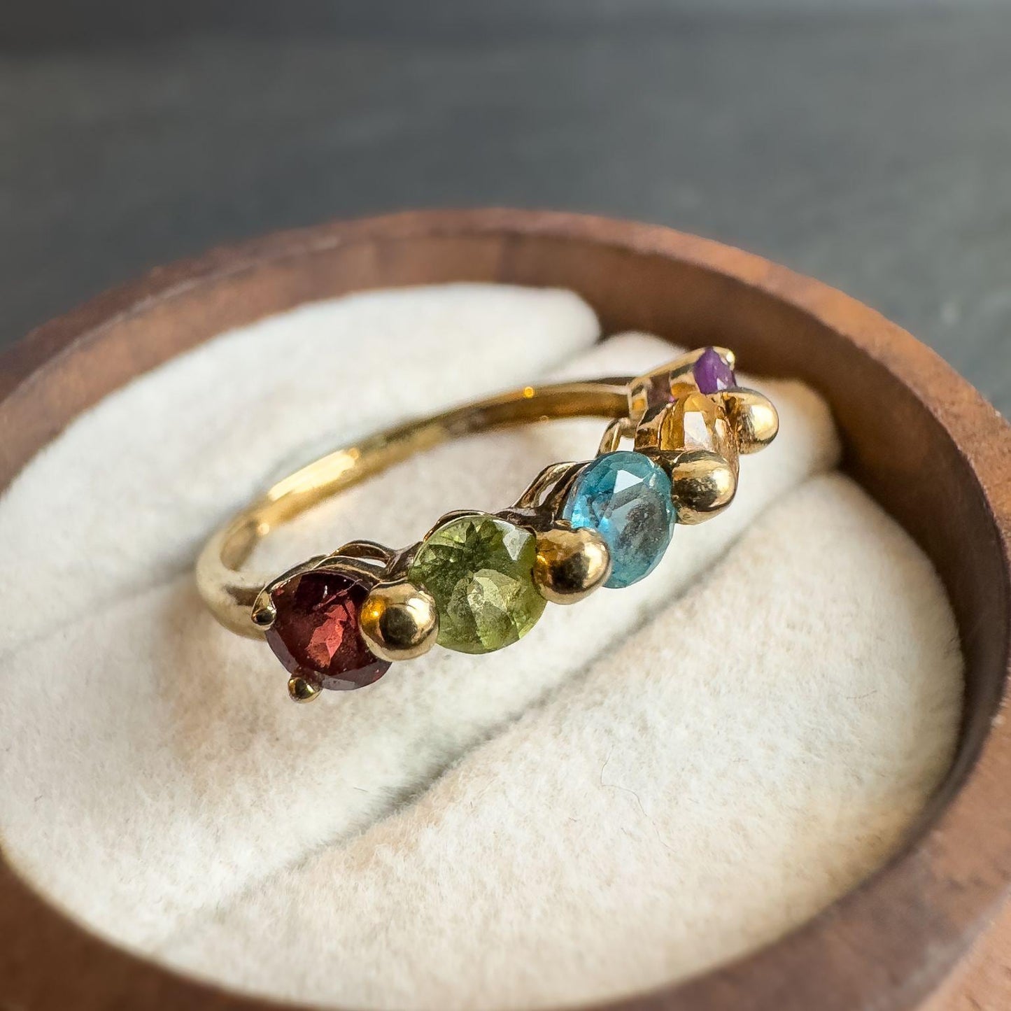 9ct Solid Gold Vintage Rainbow Ring | Multi-Gemstone Band | Amethyst, Peridot, Topaz, Citrine, Garnet | English Hallmarks | UK M - US 6.25