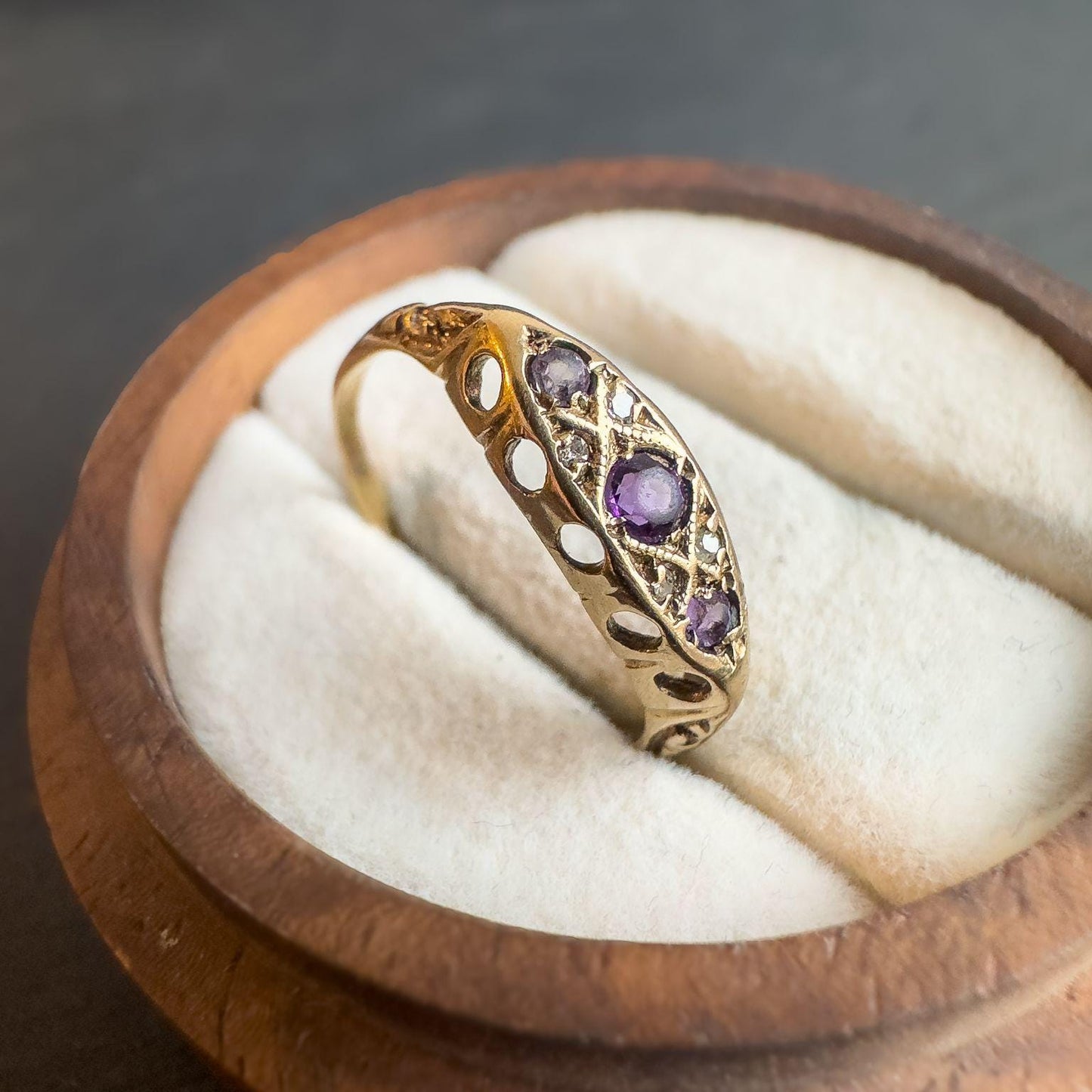 9ct Solid Gold Vintage Amethyst and Diamond Ring | Oval Amethyst, Accent Diamonds, Filigree Band | UK L 1/2 - US 6 | Resizable |