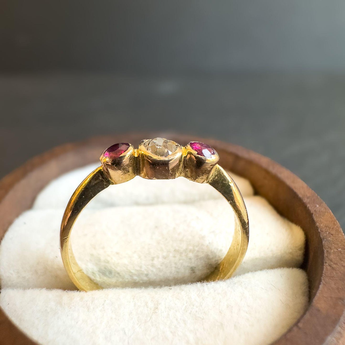 18ct Solid Gold Antique Ruby and Diamond Ring | Three Stone Design | Timeless Elegance | UK P 1/2 - US 8 |