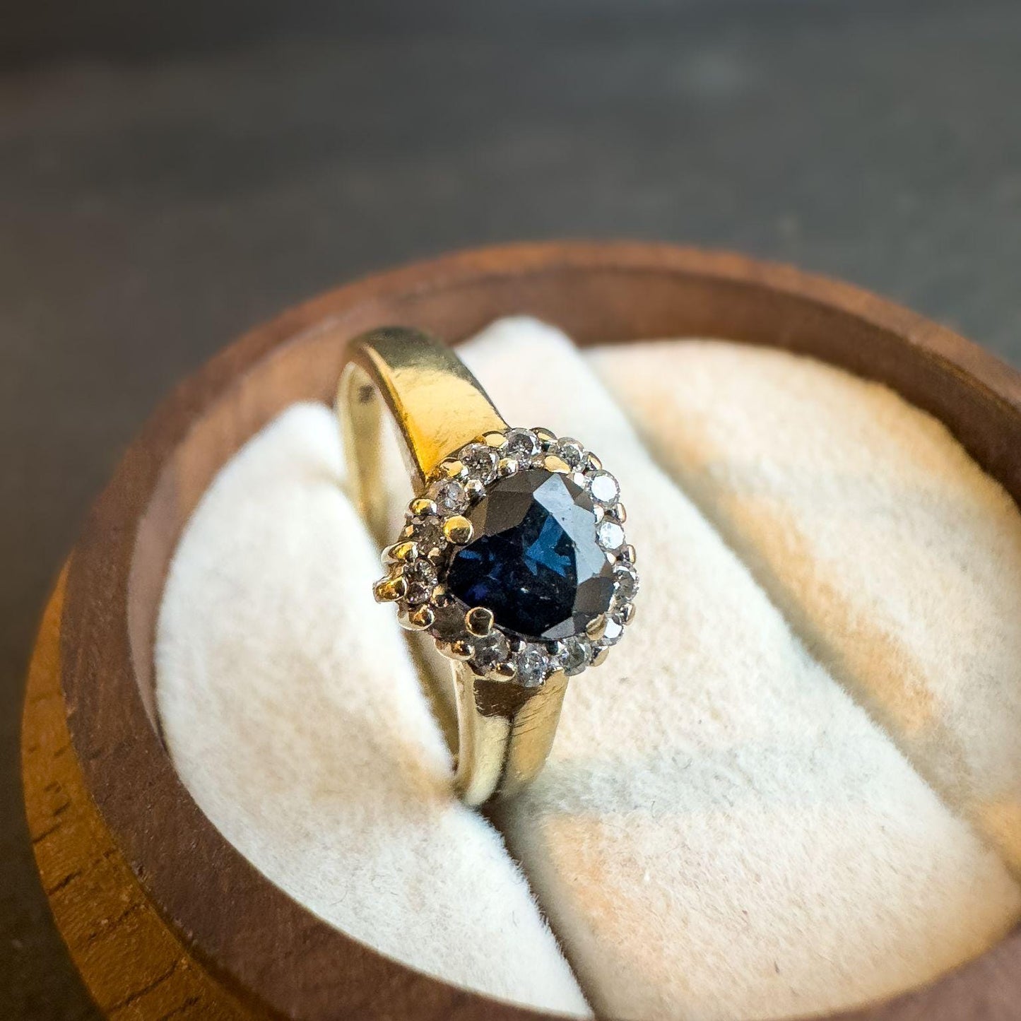 Vintage 9ct Solid Gold Heart Sapphire & Diamond Ring | UK M / US 6.25 | English Hallmarked | Elegant Cluster Design | Resizable |