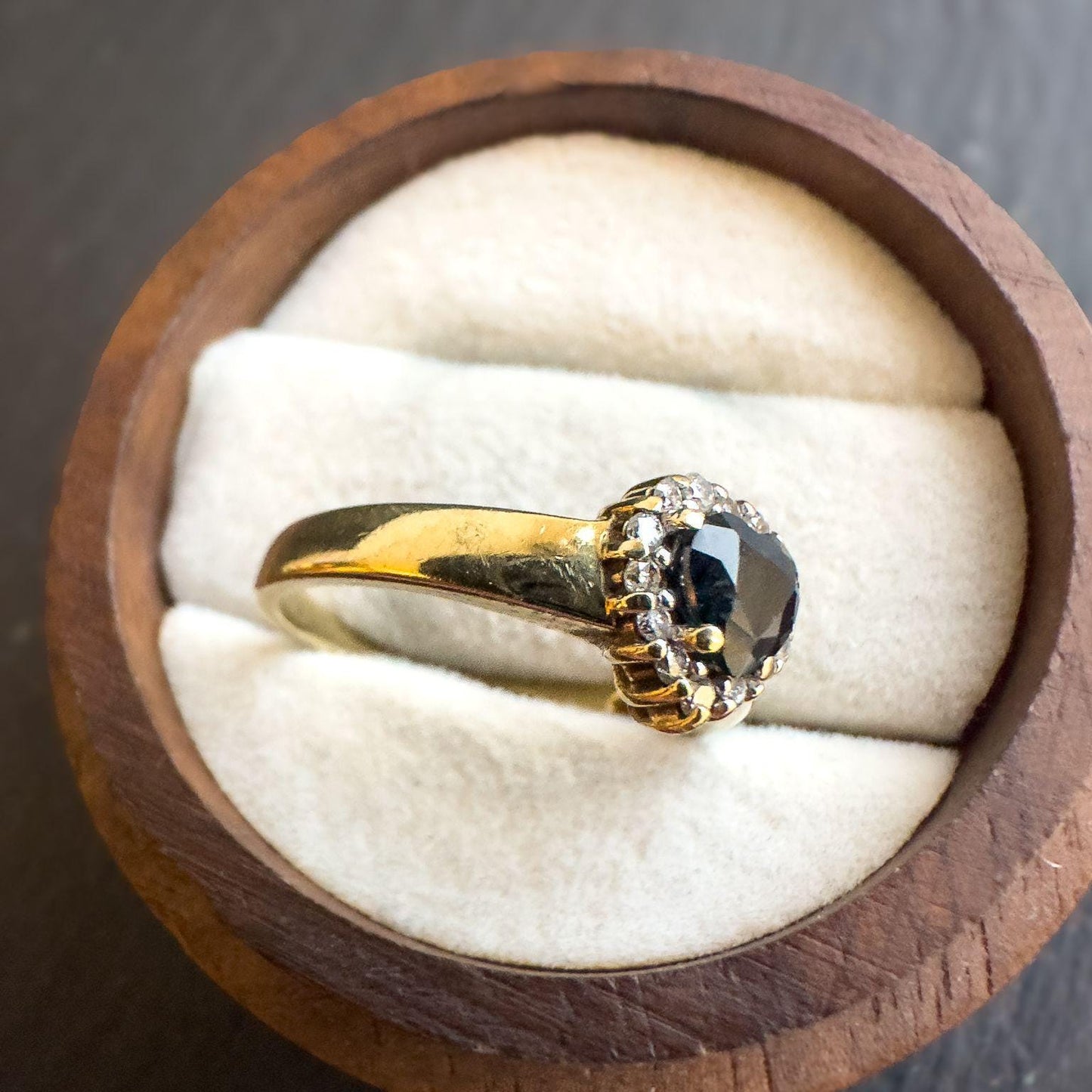 Vintage 9ct Solid Gold Heart Sapphire & Diamond Ring | UK M / US 6.25 | English Hallmarked | Elegant Cluster Design | Resizable |