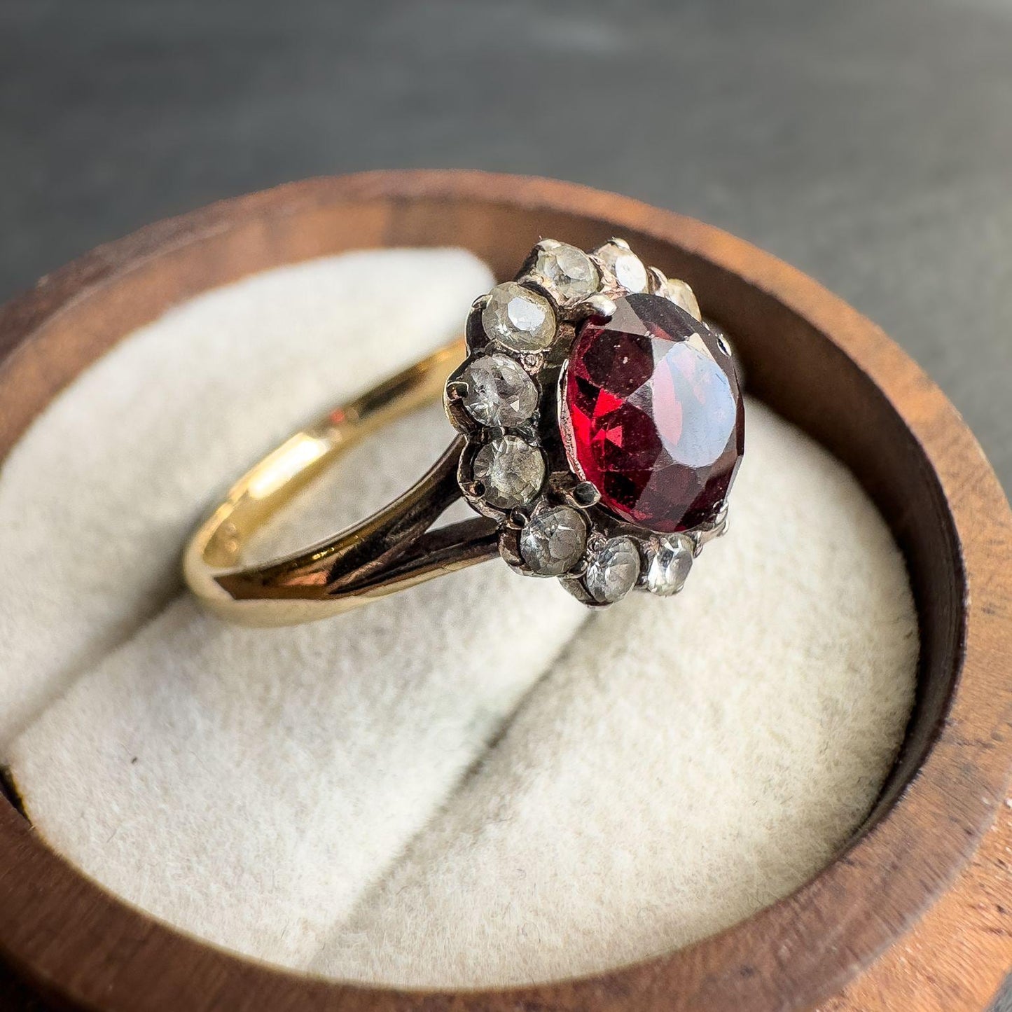 Vintage 9ct Solid Gold Garnet and White Topaz Ring | UK O - US 7.25 | Stunning Cluster Design | Solid Gold Ring | Resizable |