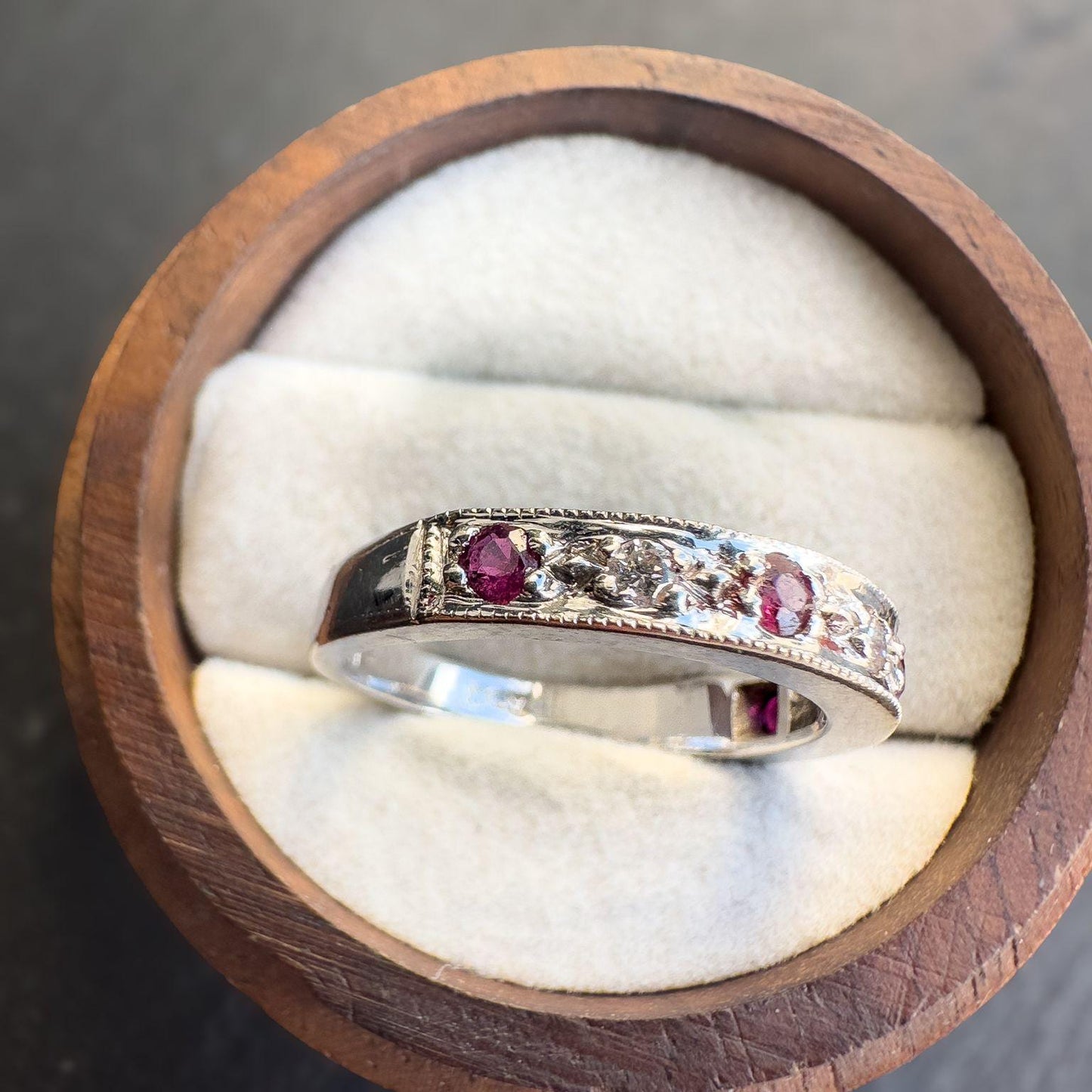 18ct Solid White Gold Vintage 1950s Diamond & Ruby Band Ring | UK O - US 7.25 | English Hallmarks | Elegant Design | Resizable |