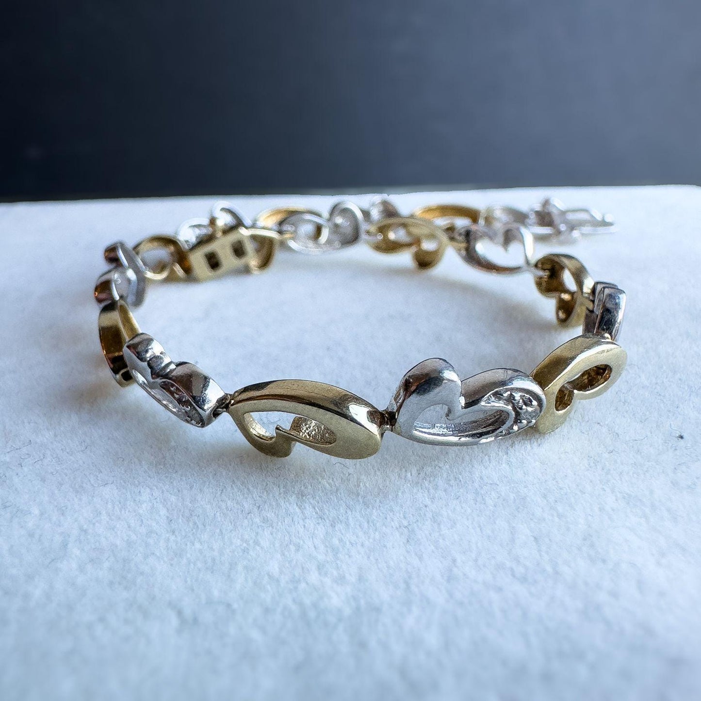 9ct Solid Gold Vintage Diamond Heart Bracelet | English Hallmarked | Romantic Gift | Elegant Jewelry | Diamond Heart Bracelet |