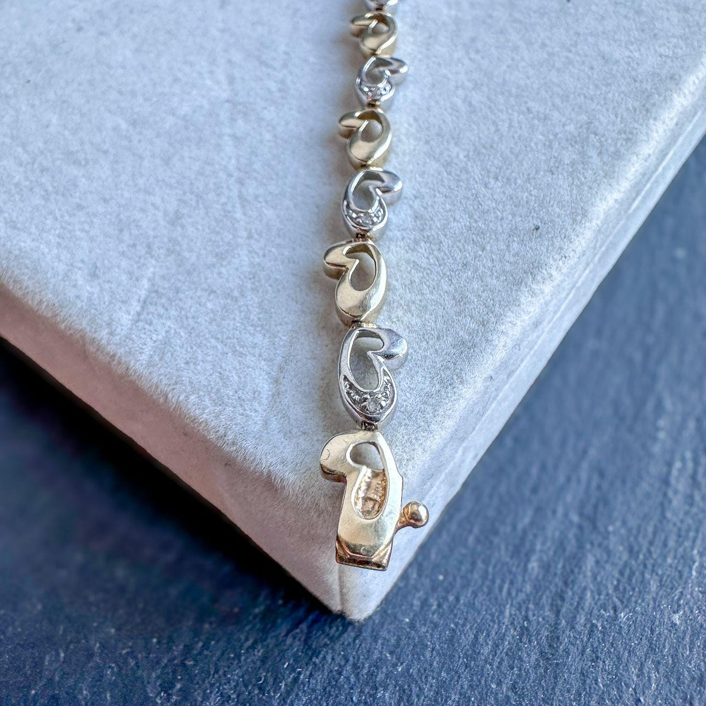 9ct Solid Gold Vintage Diamond Heart Bracelet | English Hallmarked | Romantic Gift | Elegant Jewelry | Diamond Heart Bracelet |