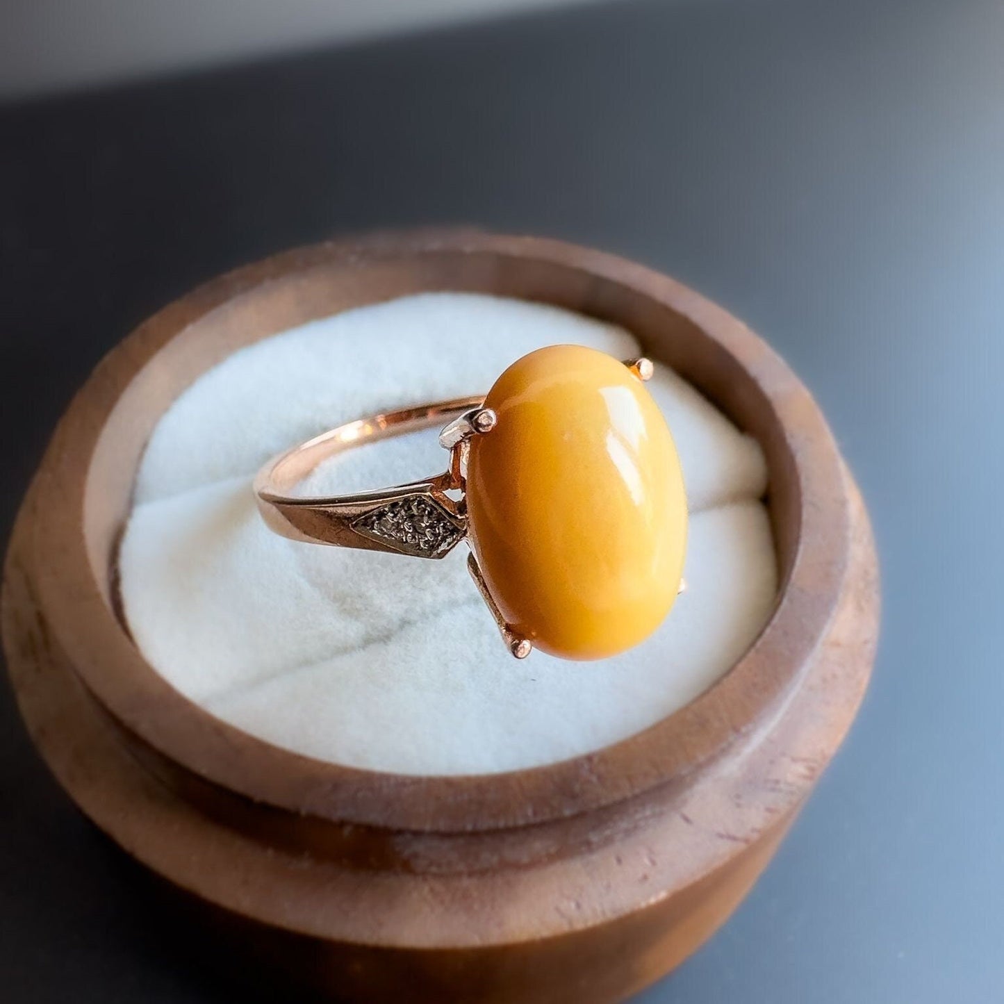 9ct | 9k Rose Gold | Vintage | Peach Moonstone Caboucon & Diamond Shoulder Ring | Statment Ring | Cocktail Ring | English Hallmarks |