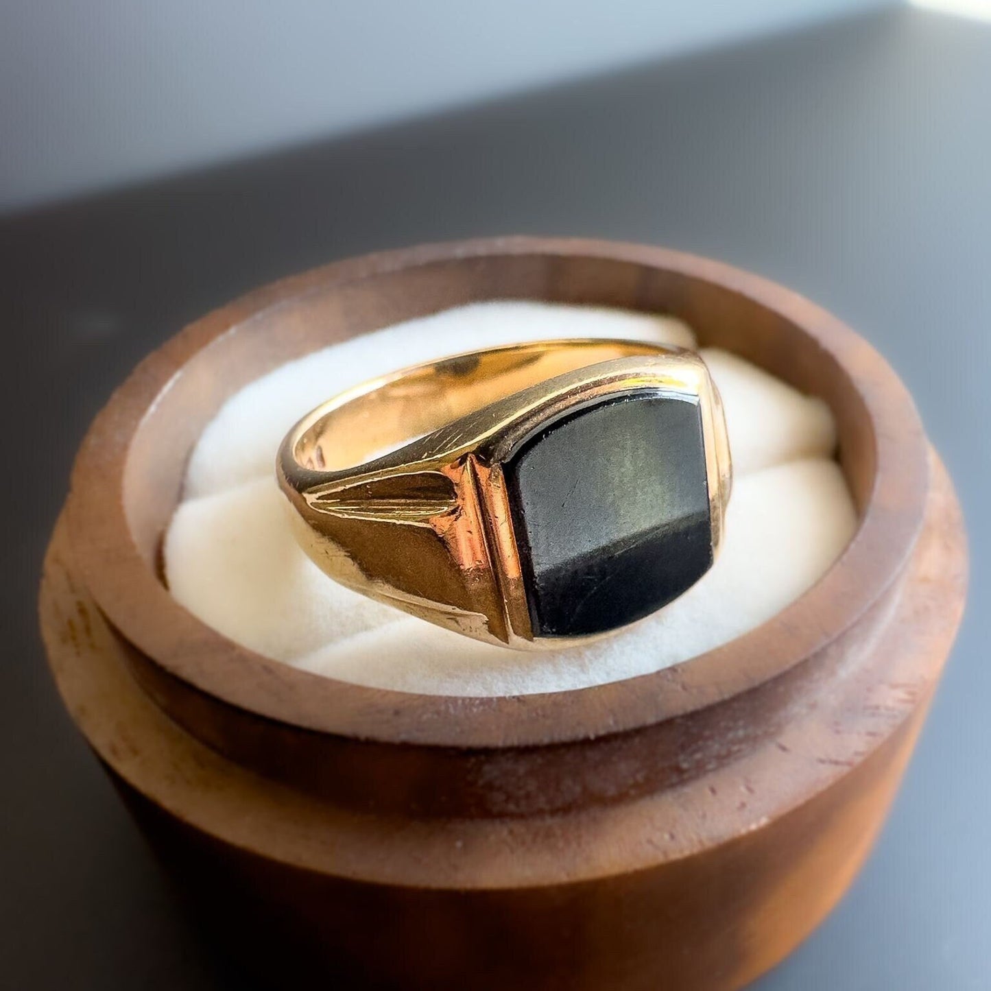 9ct | 9k Gold | Vintage | Heavy Gents | Black Onyx Ring | Signet Ring | London Hallmarks 1960s | UK Size T 1/2