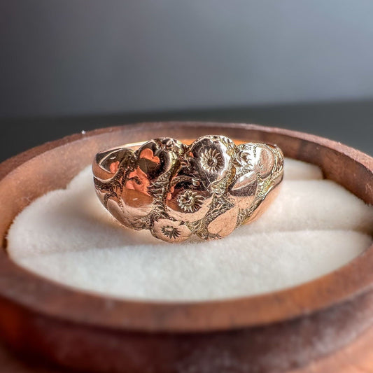 Antique | Beuatiful Victorian | 9ct | 9k Rose Gold | Fancy Floral & Heart Foliate Band Ring | Solid Gold | SIgnet Ring | Hallmarked 1909 |