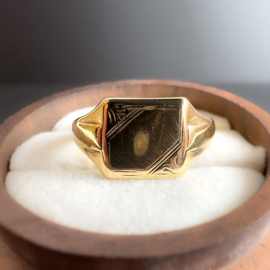 50s | Vintage | 9ct | 9k Yellow Gold | Patterned Solid Gold Signet Ring | Band Ring | Chester Hallmarks |