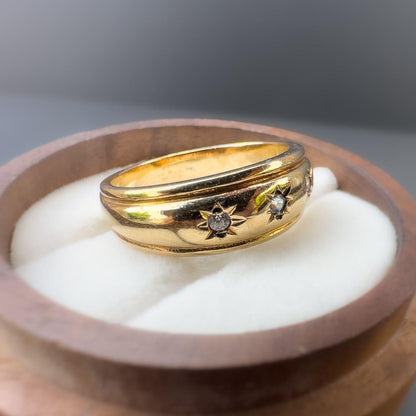 9ct | 9k Gold | Vintage | Gypsy Ring Starburst Set Zircona | Band Ring | English Hallmarks | 4.2g | Size P |