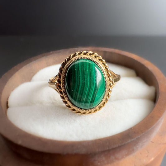 9ct | 9k Gold | Vintage | Malachite Cabochon Statement Ring | Birmingham Hallmark | UK size O |