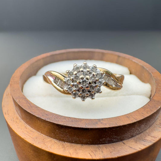 A Very Sparkly | 9ct | 9k Gold | Vintage | Diamond Cluster Ring With Diamond Set Twist Shoulders | English Hallmarks | UK T 1/2 - US 9.75 |