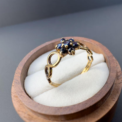 1970s Vintage | 9ct | 9k Gold | Unique Sapphire Floral Cluster Ring With Halo Design Band | September Birthstone Ring | English Hallmarks |
