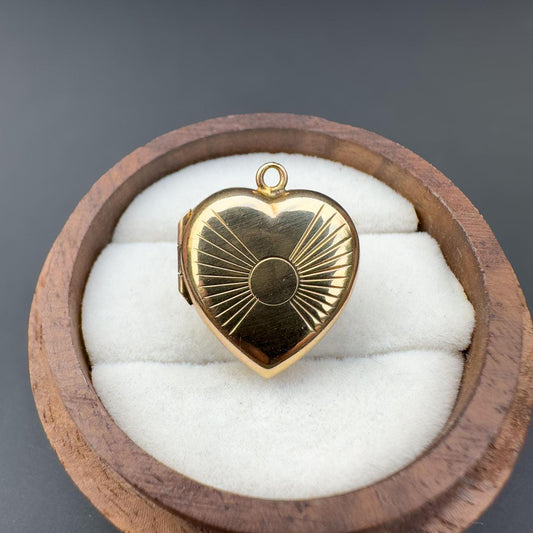 A Very Charming | Vintage | 9ct | 9k Yellow Gold Front & Back | Love Heart Locket Pendant | Drop Pendant | Beautifuly Engraved Pattern |