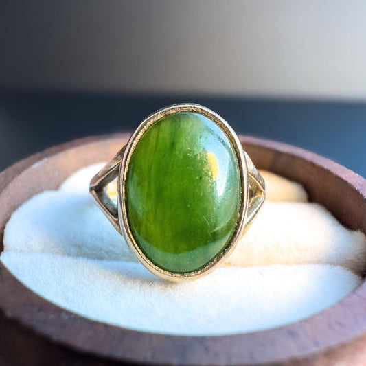 Vintage 9ct Gold Nephrite Jade Ring | Unique Green Stone Jewelry | Classic Minimalist Gold Band | Statement Ring | English Hallmarks |